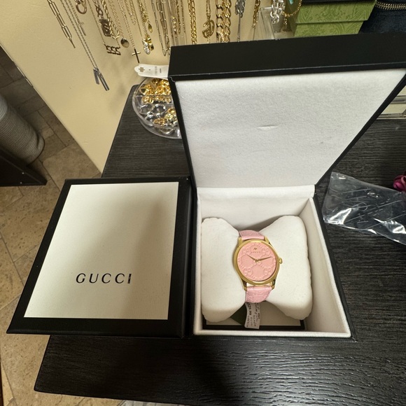 Gucci Women's Watch with Pink Strap and Gold Details - Picture 1 of 4
